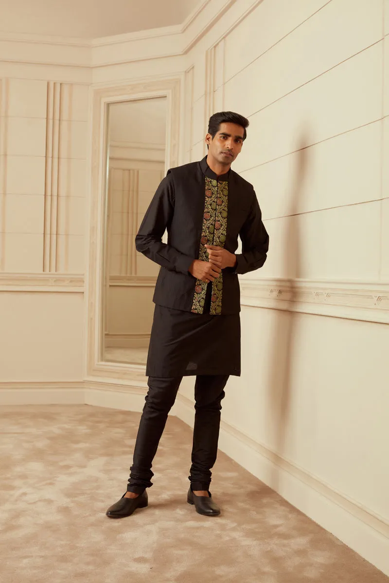 Contrast Kurta Bundi Set