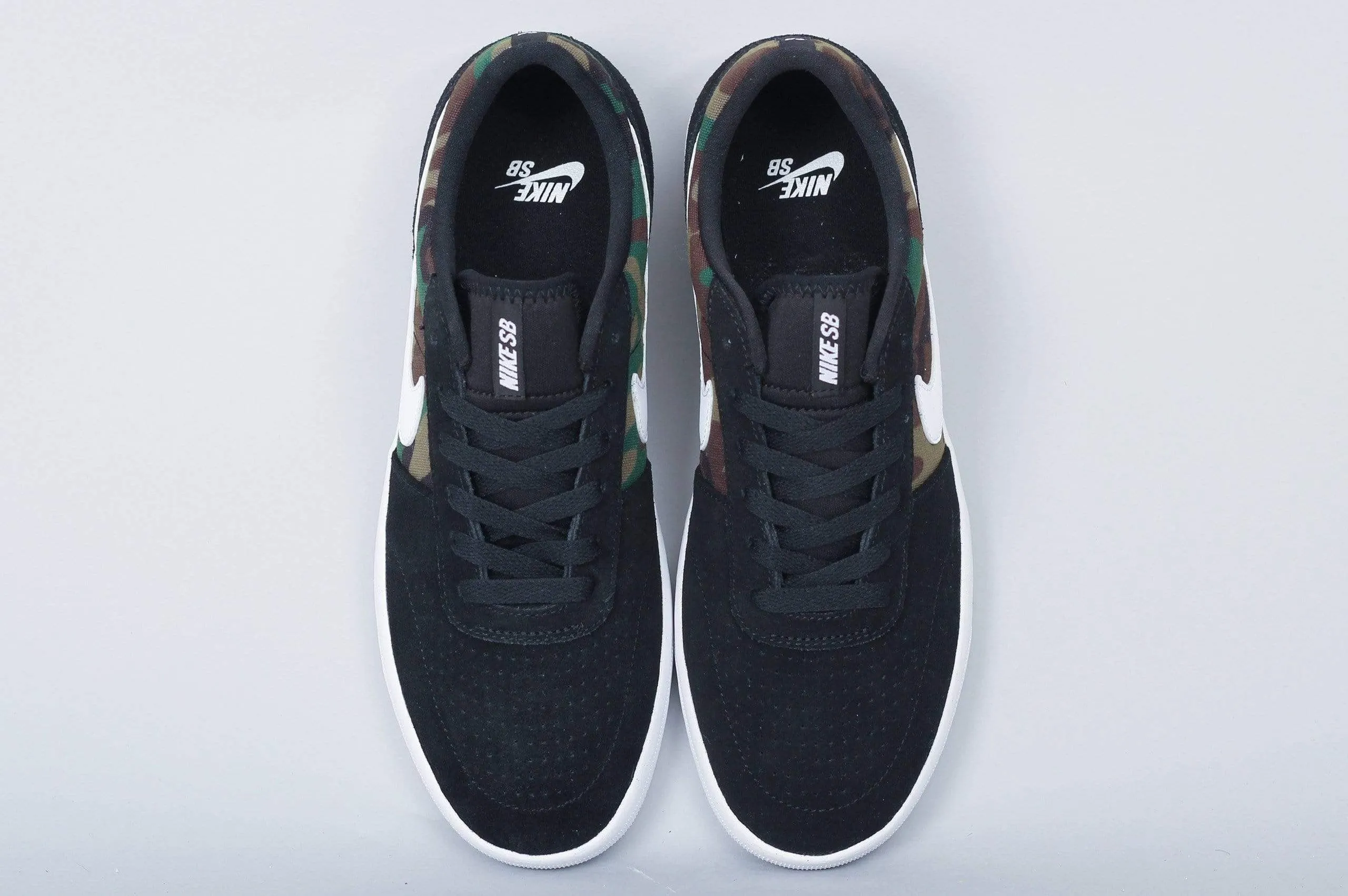 Nike SB Team Classic Shoes Black / White