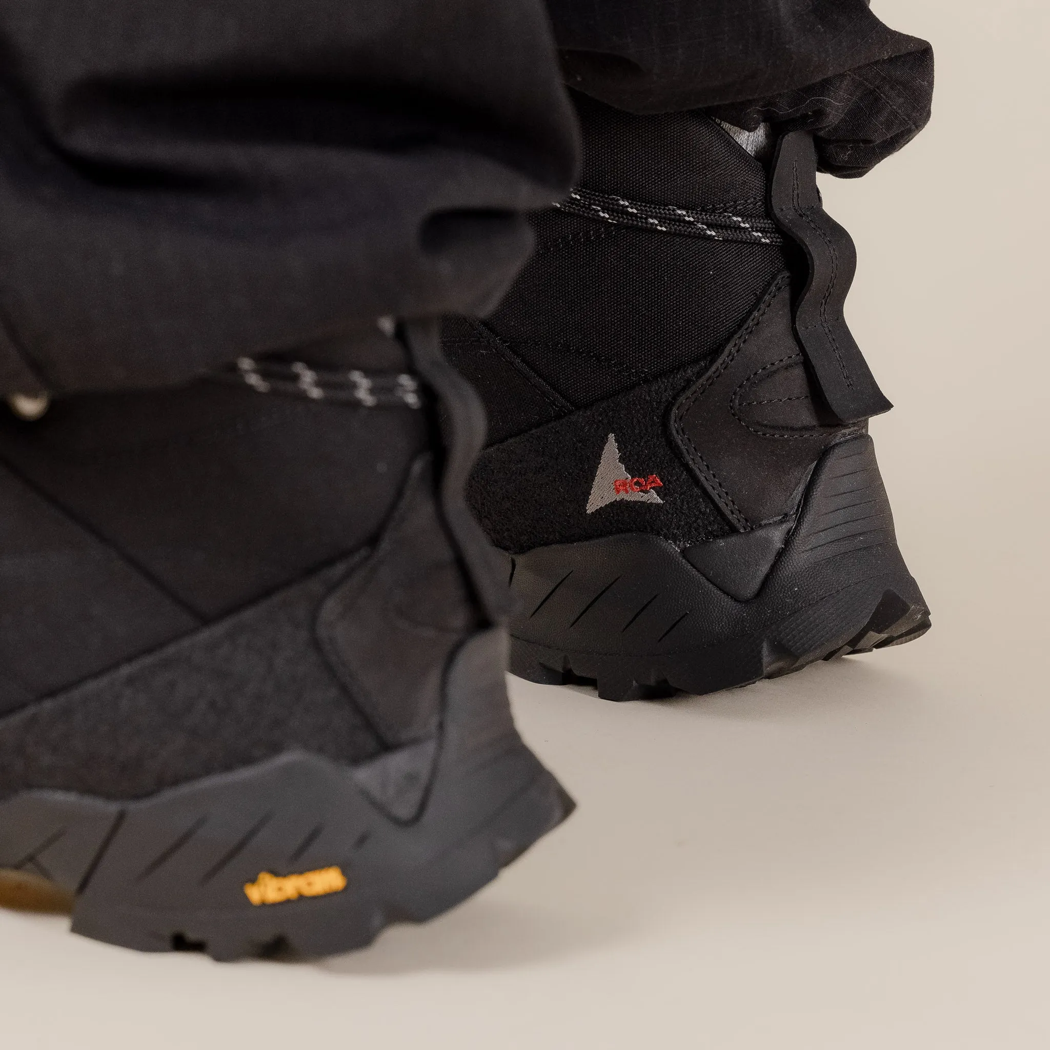 Roa Hiking - Updated Andreas Strap Hiking Boots - Black